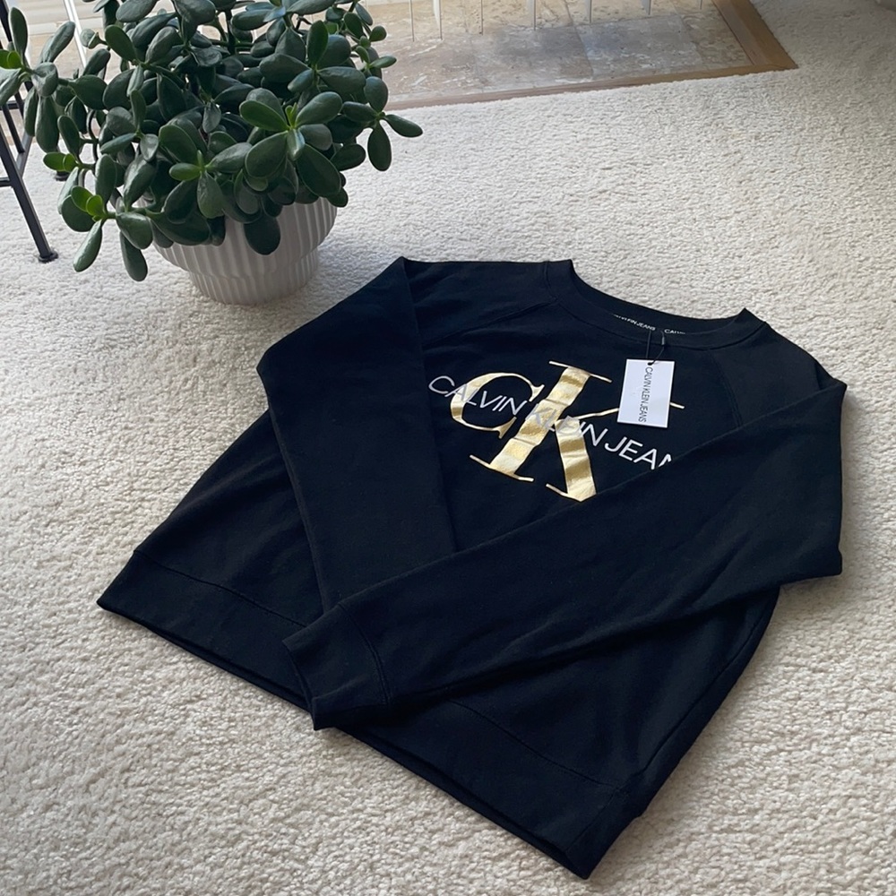 New Calvin Klein Sweater